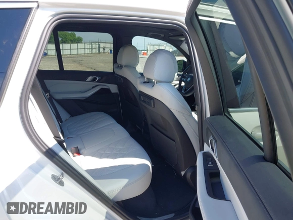 2023 BMW X5 xDrive40i with VIN 5UXCR6C09P9R25706, listed as a IAAI auction lot 42446957 with 34,004 mi miles and . Bid and sale history available at DreamBid. Image 8.
