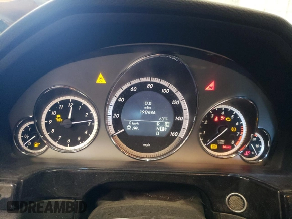 2010 Mercedes-Benz E-Class E 550 Luxury with VIN WDDHF9AB1AA156202, listed as a Copart auction lot 75260754 with 198,686 mi miles and Clean Title. Bid and sale history available at carsss.com. Image 9.