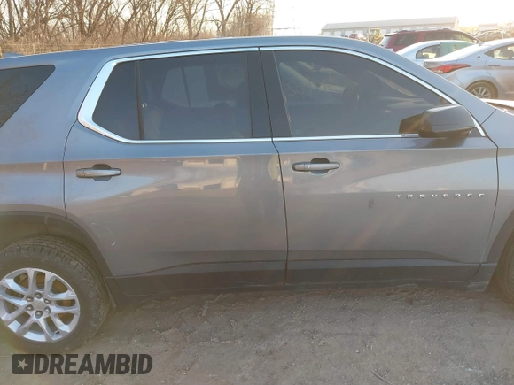 2018 Chevrolet Traverse LS with VIN 1GNERFKW1JJ234585, listed as a IAAI auction lot 41765298 with 129,086 mi miles. Bid and sale history available at carsss.com. Image 13.