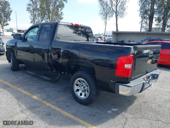 2007 Chevrolet Silverado 1500 Work Truck with VIN 1GCEC19C57Z567861, listed as a IAAI auction lot 41817302 with 134,250 mi miles. Bid and sale history available at carsss.com. Image 3.
