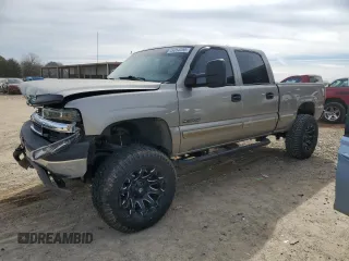 2001 Chevrolet Silverado 1500HD LS with VIN 1GCGK13U71F170657, listed as a Copart auction lot 45054255 with Not Provided miles and Salvage Title. Bid and sale history available at DreamBid. Image 1.