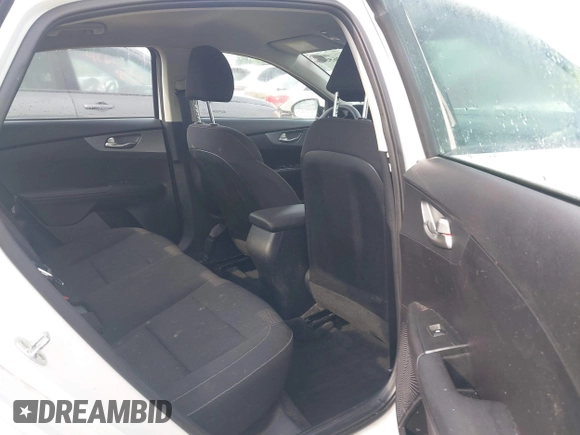 2021 Kia Forte LXS с VIN 3KPF24AD2ME409093, выставлен на аукционе IAAI как лот 42668655 с пробегом 39 905 миль миль и . История ставок и продаж доступна на DreamBid. Изображение 8.