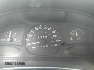 1998 Ford Escort LX с VIN 1FAFP10P4WW140458, выставлен на аукционе IAAI как лот 37094590 с пробегом 216 895 миль миль и . История ставок и продаж доступна на DreamBid. Изображение 7.