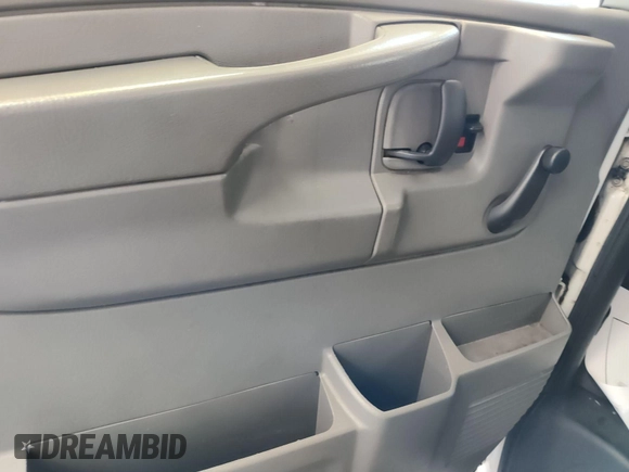 2012 Chevrolet Express Cargo with VIN 1GCSGAFX3C1188347, listed as a IAAI auction lot 42641433 with 186,234 mi miles and . Bid and sale history available at DreamBid. Image 8.