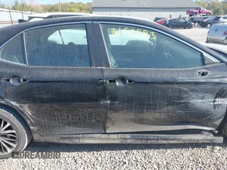 2019 Toyota Camry LE z VIN 4T1B11HK1KU686574, wystawiony jako IAAI lot #40650885 z przebiegiem 112 269 mil mil oraz . Historia ofert i sprzedaży dostępna na DreamBid. Obrazek 14.