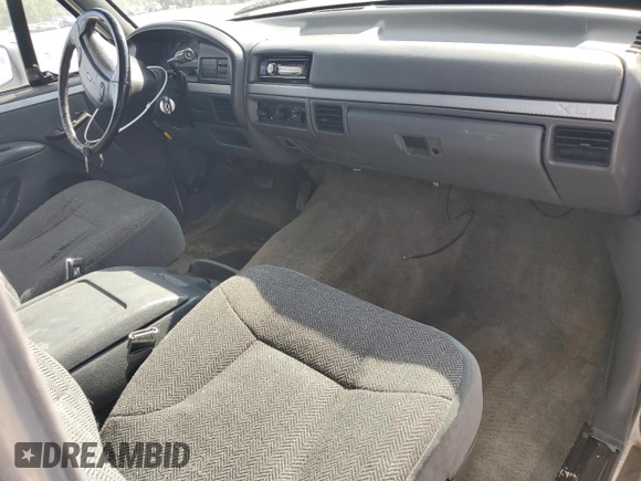 1993 Ford Bronco XL with VIN 1FMEU15N1PLB26957, listed as a Copart auction lot 54689034 with Not provided miles and Salvage title. Bid and sale history available at DreamBid. Image 8.