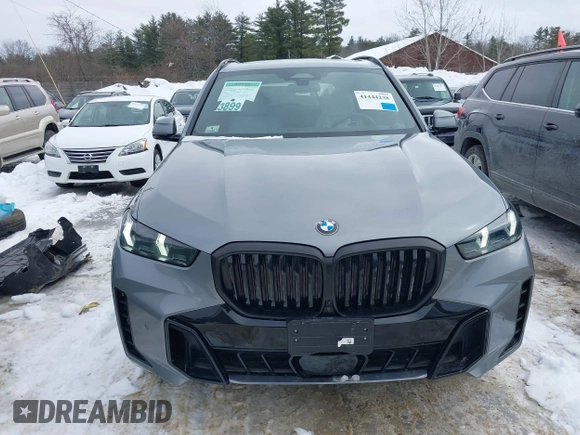 2024 BMW X5 xDrive40i z VIN 5UX23EU06R9S09659, wystawiony jako IAAI lot #41444238 z przebiegiem 26 923 mil mil oraz . Historia ofert i sprzedaży dostępna na DreamBid. Obrazek 12.