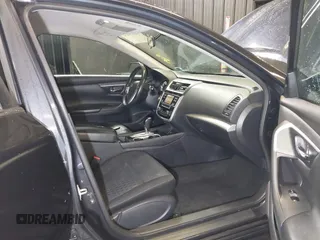 2018 Nissan Altima SR with VIN 1N4AL3AP9JC121415, listed as a IAAI auction lot 41528034 with 136,793 mi miles and . Bid and sale history available at carsss.com. Image 5.
