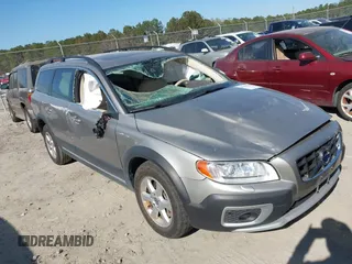 2013 Volvo XC70 3.2L with VIN YV4952BL7D1161583, listed as a IAAI auction lot 41893891 with 52,714 mi miles and . Bid and sale history available at DreamBid. Image 1.