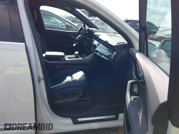 2025 Audi Q7 Premium Plus with VIN WA1LVBF78SD016144, listed as a IAAI auction lot 42784229 with 21,547 mi miles and . Bid and sale history available at DreamBid. Image 5.