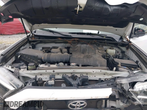 2018 Toyota 4Runner SR5 z VIN JTEBU5JR9J5610308, wystawiony jako IAAI lot #37802713 z przebiegiem 64 200 mil mil oraz . Historia ofert i sprzedaży dostępna na DreamBid. Obrazek 10.