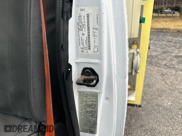 2017 Ford Econoline Commercial z VIN 1FDXE4FS0HDC69020, wystawiony jako Copart lot #87970525 z przebiegiem 165 607 mil mil oraz Czysty tytuł • Clean title. Historia ofert i sprzedaży dostępna na DreamBid. Obrazek 15.