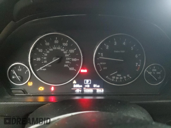 2015 BMW 3 Series 320i xDrive with VIN WBA3C3C52FK200479, listed as a Copart auction lot 52575125 with 153,930 mi miles and Salvage title. Bid and sale history available at DreamBid. Image 9.