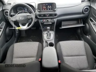 2021 Hyundai Kona SEL z VIN KM8K2CAA9MU605155, wystawiony jako Copart lot #56646585 z przebiegiem 22 538 mil mil oraz Szkoda całkowita • Salvage title. Historia ofert i sprzedaży dostępna na DreamBid. Obrazek 8.