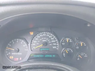 2004 Chevrolet TrailBlazer LT with VIN 1GNDT13S742129740, listed as a IAAI auction lot 41855217 with 205,496 mi miles. Bid and sale history available at carsss.com. Image 7.