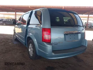 2008 Chrysler Town & Country Touring with VIN 2A8HR54P08R709647, listed as a IAAI auction lot 42452979 with 188,757 mi miles and . Bid and sale history available at DreamBid. Image 3.