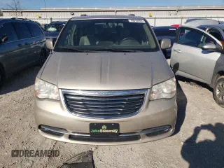 2013 Chrysler Town & Country Touring with VIN 2C4RC1BG1DR760187, listed as a Copart auction lot 79910523 with 162,163 mi miles and Non Repairable. Bid and sale history available at carsss.com. Image 5.