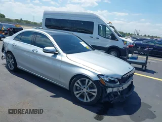 2018 Mercedes-Benz C 300 z VIN WDDWF4JB4JR316715, wystawiony jako IAAI lot #42272366 z przebiegiem 69 639 mil mil oraz . Historia ofert i sprzedaży dostępna na DreamBid. Obrazek 1.