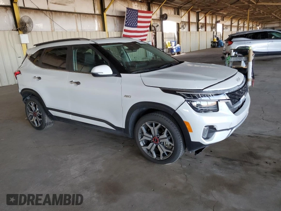 2023 Kia Seltos SX with VIN KNDETCA21P7356246, listed as a Copart auction lot 61078205 with 75,612 mi miles and Salvage title. Bid and sale history available at DreamBid. Image 4.