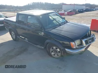 2000 Nissan Frontier XE z VIN 1N6ED27Y7YC341338, wystawiony jako IAAI lot #41486231 z przebiegiem 311 040 mil mil oraz . Historia ofert i sprzedaży dostępna na DreamBid. Obrazek 1.