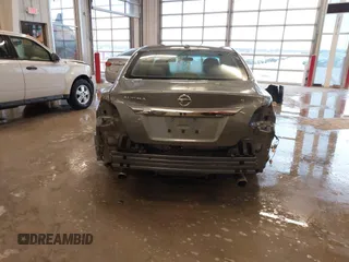 2015 Nissan Altima 2.5 S with VIN 1N4AL3AP8FC266100, listed as a IAAI auction lot 41535510 with 111,566 mi miles. Bid and sale history available at carsss.com. Image 17.