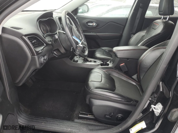 2019 Jeep Cherokee Trailhawk with VIN 1C4PJMBX0KD329077, listed as a Copart auction lot 88399415 with 69,083 mi miles and Salvage Title. Bid and sale history available at carsss.com. Image 7.