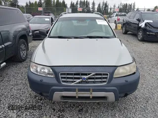 2005 Volvo XC70 with VIN YV1SZ592151195652, listed as a IAAI auction lot 42125275 with 183,928 mi miles and . Bid and sale history available at DreamBid. Image 13.