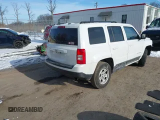 2017 Jeep Patriot Sport with VIN 1C4NJPBB5HD166657, listed as a IAAI auction lot 41301710 with 142,633 mi miles. Bid and sale history available at carsss.com. Image 4.