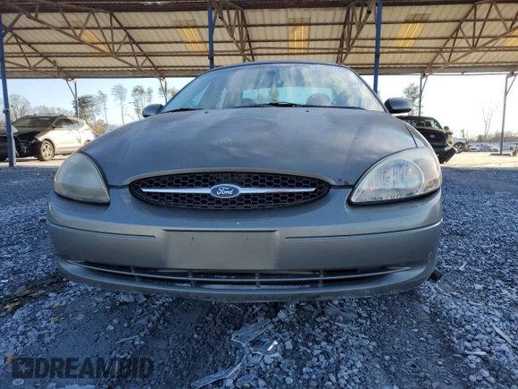 2002 Ford Taurus SES Standard with VIN 1FAFP55S92A126261, listed as a Copart auction lot 88535745 with 207,545 mi miles and Non Repairable. Bid and sale history available at carsss.com. Image 5.