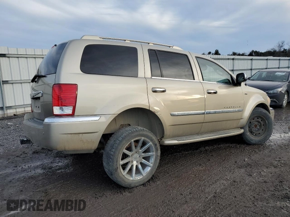 2008 Chrysler Aspen Limited z VIN 1A8HW58NX8F157891, wystawiony jako Copart lot #44689535 z przebiegiem 132 450 mil mil oraz Szkoda całkowita • Salvage title. Historia ofert i sprzedaży dostępna na DreamBid. Obrazek 3.