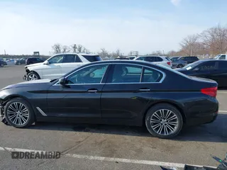 2018 BMW 5 Series 530i xDrive с VIN WBAJA7C55JWA71551, выставлен на аукционе IAAI как лот 41779459 с пробегом 155 424 миль миль и . История ставок и продаж доступна на DreamBid. Изображение 3.
