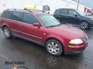 2003 Volkswagen Passat GLX z VIN WVWYH63B03E061688, wystawiony jako IAAI lot #41981889 z przebiegiem Nie podano mil oraz . Historia ofert i sprzedaży dostępna na DreamBid. Obrazek 1.