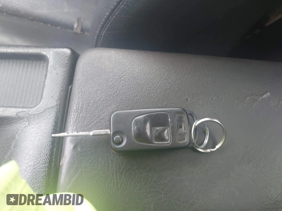 2001 Mercedes-Benz SLK 230/320 with VIN WDBKK65F61F223014, listed as a IAAI auction lot 42193397 with 291,610 mi miles and . Bid and sale history available at DreamBid. Image 11.