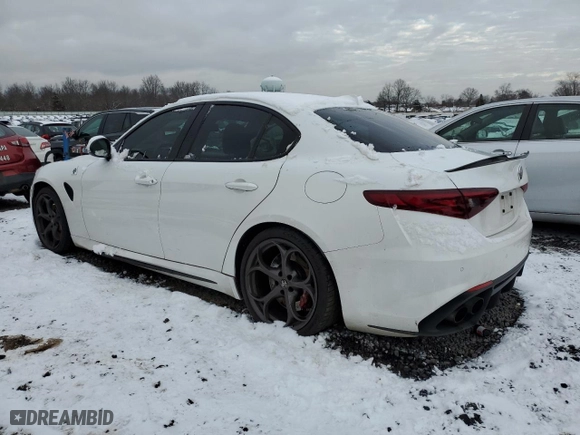 2017 Alfa Romeo Giulia Quadrifoglio with VIN ZARFAEAV8H7548500, listed as a Copart auction lot 86844084 with 98,949 mi miles and Salvage Title. Bid and sale history available at carsss.com. Image 2.