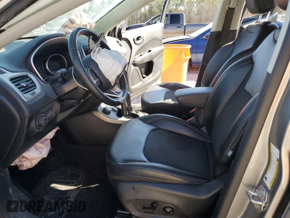 2020 Jeep Compass Latitude with VIN 3C4NJDBB0LT164557, listed as a Copart auction lot 49417785 with 25,540 mi miles and Salvage Title. Bid and sale history available at carsss.com. Image 7.
