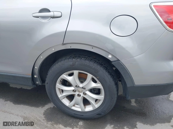 2011 Mazda CX-9 Touring with VIN JM3TB2CV0B0331326, listed as a IAAI auction lot 41988142 with 148,309 mi miles. Bid and sale history available at carsss.com. Image 6.