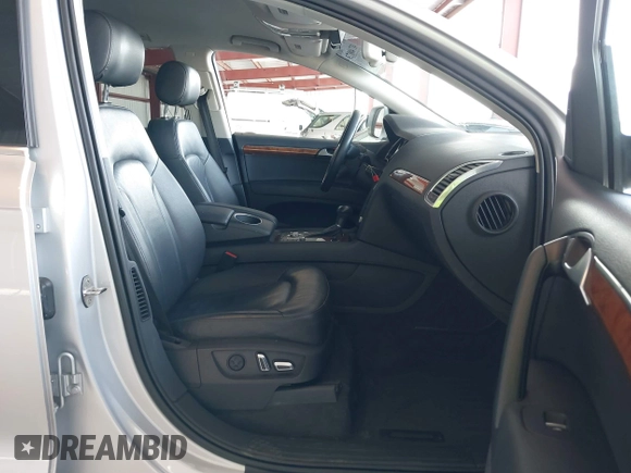 2015 Audi Q7 3.0T Premium with VIN WA1CGAFE9FD026724, listed as a IAAI auction lot 41740073 with 71,505 mi miles. Bid and sale history available at carsss.com. Image 5.