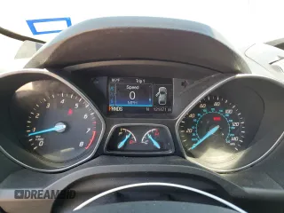 2016 Ford Escape SE z VIN 1FMCU0GX5GUC57593, wystawiony jako Copart lot #56365425 z przebiegiem 121 471 mil mil oraz Szkoda całkowita • Salvage title. Historia ofert i sprzedaży dostępna na DreamBid. Obrazek 9.