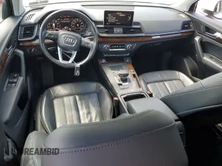 2018 Audi Q5 Premium z VIN WA1ANAFY3J2014693, wystawiony jako Copart lot #55385415 z przebiegiem 73 121 mil mil oraz Szkoda całkowita • Salvage title. Historia ofert i sprzedaży dostępna na DreamBid. Obrazek 8.
