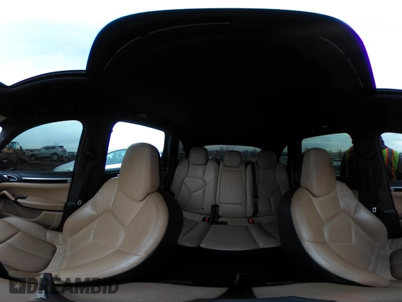 2014 Porsche Cayenne с VIN WP1AA2A22ELA94738, выставлен на аукционе IAAI как лот 41621776 с пробегом 104 164 миль миль и . История ставок и продаж доступна на DreamBid. Изображение 18.
