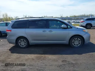 2011 Toyota Sienna XLE AAS с VIN 5TDYK3DC1BS142229, выставлен на аукционе IAAI как лот 42076380 с пробегом 132 768 миль миль и . История ставок и продаж доступна на DreamBid. Изображение 13.