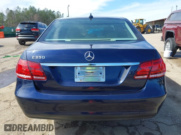 2014 Mercedes-Benz E 350 Sport z VIN WDDHF5KB5EA897885, wystawiony jako IAAI lot #41610599 z przebiegiem 186 080 mil mil oraz . Historia ofert i sprzedaży dostępna na DreamBid. Obrazek 16.