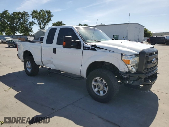 2014 Ford F-250 XL with VIN 1FT7X2B64EEB66846, listed as a Copart auction lot 57212565 with 261,721 mi miles and Salvage title. Bid and sale history available at DreamBid. Image 4.
