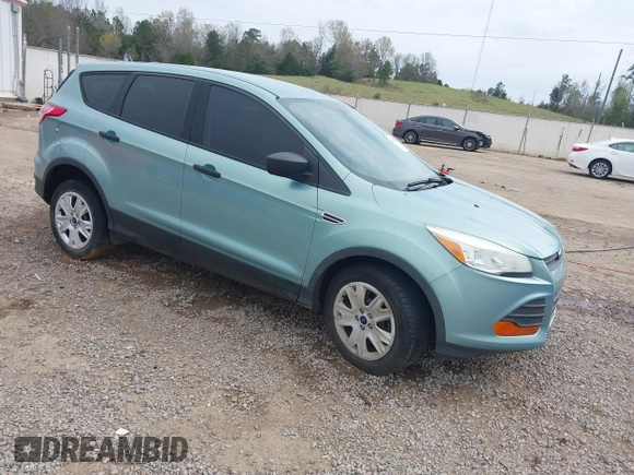 2013 Ford Escape S with VIN 1FMCU0F74DUA84047, listed as a IAAI auction lot 41907938 with 146,465 mi miles. Bid and sale history available at carsss.com. Image 1.