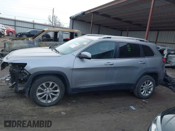 2019 Jeep Cherokee Latitude with VIN 1C4PJLCBXKD247676, listed as a IAAI auction lot 41598599 with 149,815 mi miles. Bid and sale history available at carsss.com. Image 15.