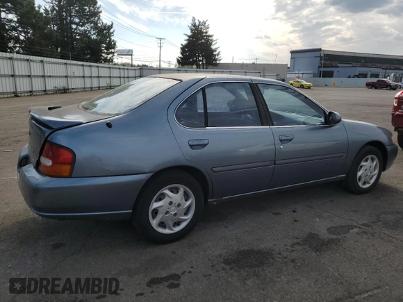 1999 Nissan Altima XE with VIN 1N4DL01D7XC222527, listed as a Copart auction lot 77155224 with 140,082 mi miles and Salvage Title. Bid and sale history available at carsss.com. Image 3.