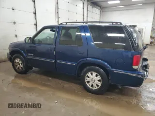2000 GMC Jimmy Diamond Edition Luxury with VIN 1GKDT13W0Y2111800, listed as a Copart auction lot 84064874 with 185,746 mi miles and Clean Title. Bid and sale history available at carsss.com. Image 2.