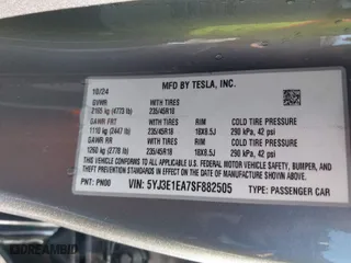 2025 Tesla Model 3 Long Range with VIN 5YJ3E1EA7SF882505, listed as a IAAI auction lot 41108270 with 2,417 mi miles. Bid and sale history available at carsss.com. Image 9.