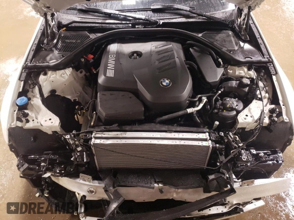 2025 BMW 3 Series 330i xDrive with VIN 3MW89CW03S8F01021, listed as a Copart auction lot 42981935 with 1,965 mi miles and Salvage Title. Bid and sale history available at carsss.com. Image 11.