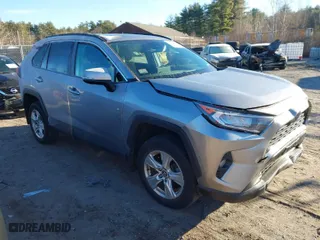 2020 Toyota RAV4 XLE with VIN 2T3P1RFV2LC112917, listed as a IAAI auction lot 41009671 with 45,300 mi miles. Bid and sale history available at carsss.com. Image 1.
